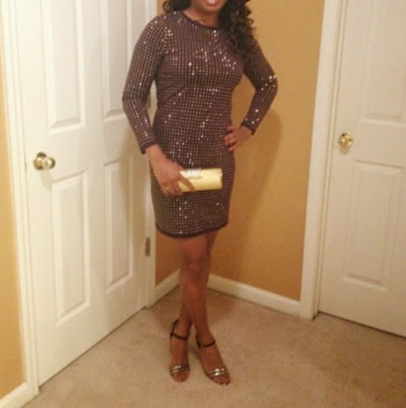 Dress - Picture 3 of 3